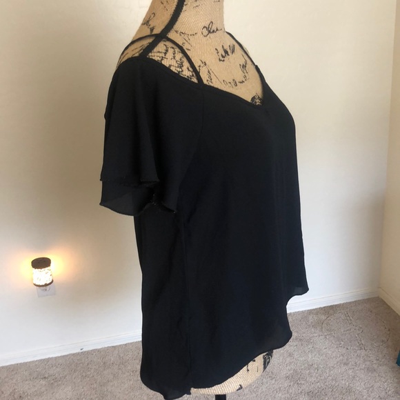 Black top - Picture 2 of 3